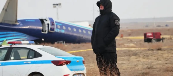 Изображение к статье: На месте крушения борта Embraer 190 азербайджанской авиакомпании Azerbaijan Airlines, 27 декабря 2024 года.