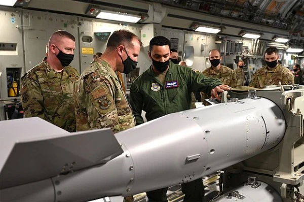 Изображение к статье: Фото: U.S. Air Force Airman 1st Class Callie Norton / Wikimedia