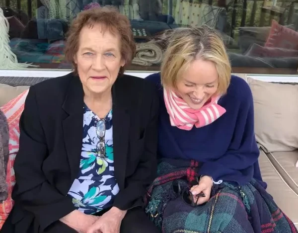 Изображение к статье: 67-летняя Шэрон Стоун всплакнула про старушку-маму