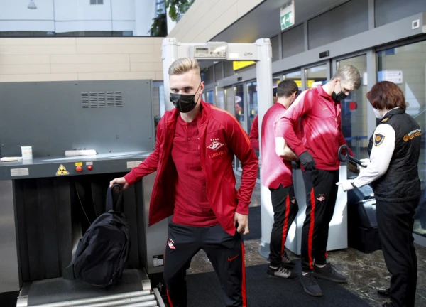 Изображение к статье: Потеющих людей предупредили о риске при досмотре в аэропортах