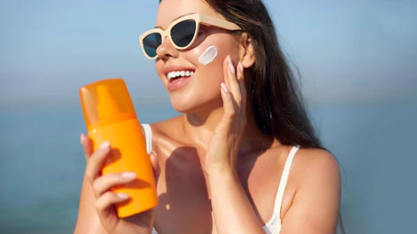 Изображение к статье: SPF-кремы: пять мифов, в которые пора перестать верить