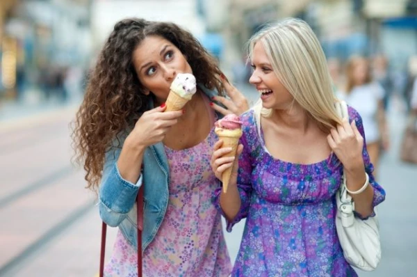 Изображение к статье: Гастроэнтеролог рассказала, сколько можно есть вредной еды