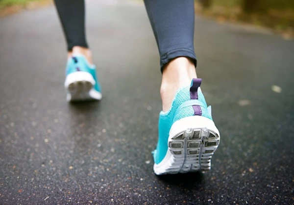 Изображение к статье: Десять тысяч шагов в день: модный тренд или реальная польза?