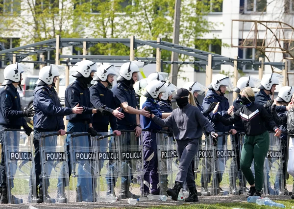 Изображение к статье: Профсоюзы грозят из-за пенсий по выслуге лет обратиться в Конституционный суд