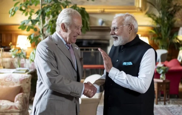 Изображение к статье: Король Карл III и премьер Нарендра Моди ударили по рукам.