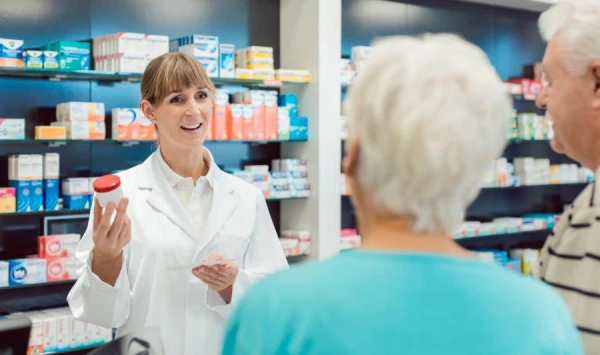 Изображение к статье: Почему аптеки отменили скидки лояльности для пенсионеров? Сможет ли аптекарь выдать лекарства без рецепта?