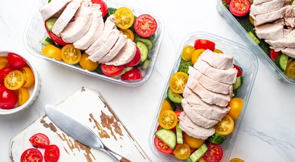 Изображение к статье: 5 секретов сочного отварного куриного филе