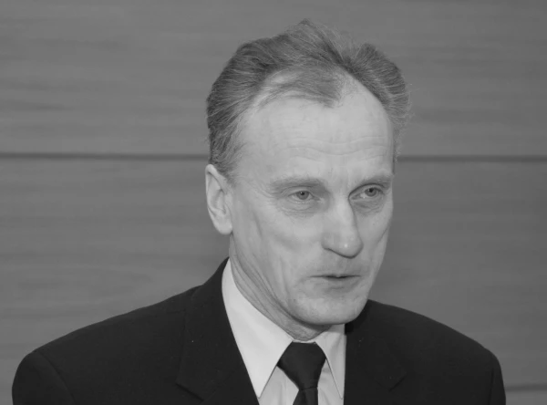 Изображение к статье: Умер бывший исполнительный директор города Риги Тралмакс