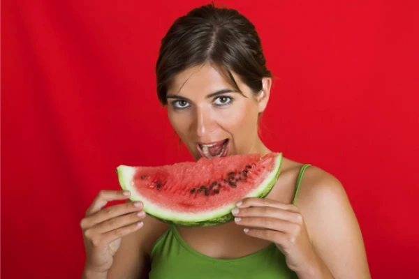 Изображение к статье: Врач поделилась пятью правилами выбора вкусного арбуза