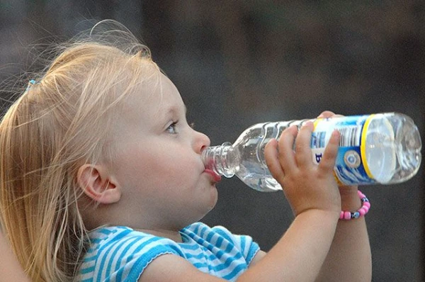 Изображение к статье: Пластиковые бутылки оказались вредны для половой системы