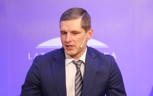 Изображение к статье: «Это уже перебор». Экономист о контроле за сделками с наличными