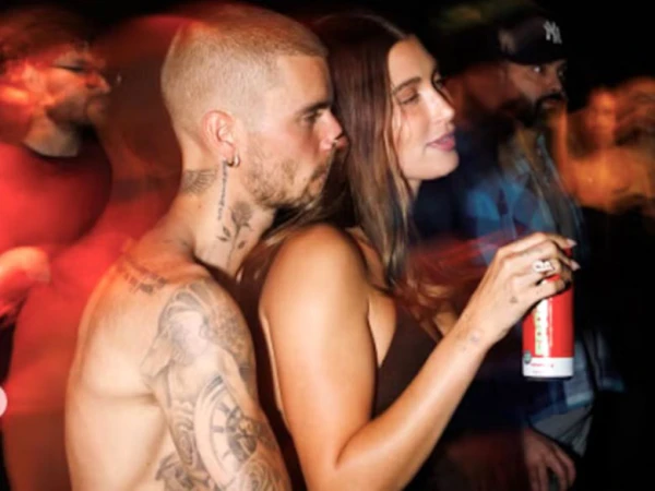 Изображение к статье: Он пытался изобразить жгучую страсть.