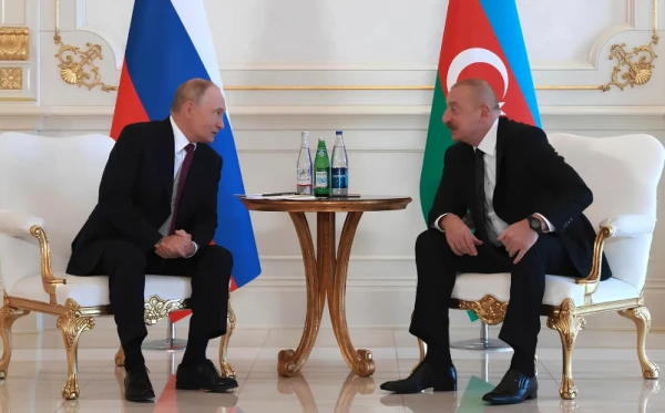 Изображение к статье: В пику Москве - возьмутся за русский? В Азербайджане встал языковой вопрос