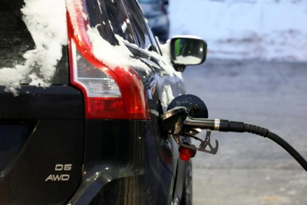 Изображение к статье: Цены на топливо в Латвии, Литве и Эстонии: где дешевле заправиться?