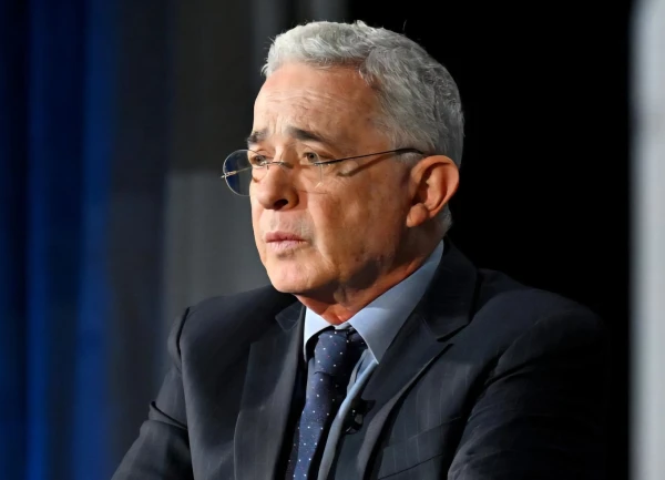 Изображение к статье: Бывшему президенту Колумбии Урибе назначен 12-летний домашний арест