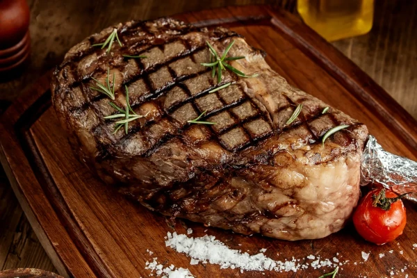 Изображение к статье: Швейцарские ученые создали настоящий «стейк» в пробирке