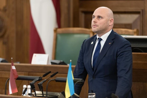 Изображение к статье: Каждый будет должен 100 евро в месяц.  Латвия на краю долговой ямы из-за кредита на оборону