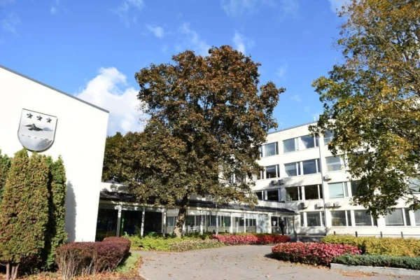 Изображение к статье: Оппозиция Юрмалы намекает на закулисные сделки при отмене поста вице-мэра