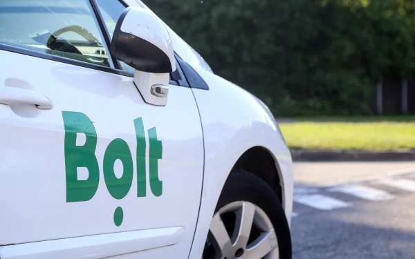 Изображение к статье: «Обругал, отобрал мобильник, избил»: за нападение на таксиста агрессивный пассажир получил 4 года надзора