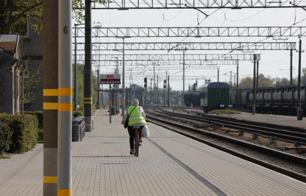 Изображение к статье: После столкновения поезда PV и дрезины LDz возможны задержки в движении поездов