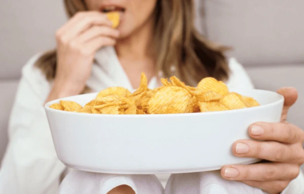 Изображение к статье: «Автохомяк», или 5 способов, как перестать есть на автомате и вернуть контроль