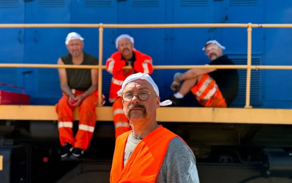 Изображение к статье: Группа Prāta Vētra «по просьбе зрителей» опубликовала клип на песню про станцию Меллужи