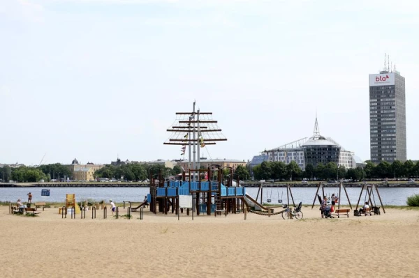 Изображение к статье: Муниципалы подсказали, где на рижских пляжах теплее вода