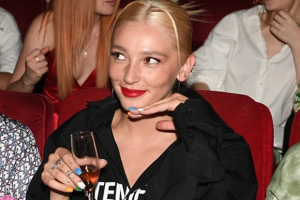 Изображение к статье: Ивлеева осталась без друзей после скандала с «голой вечеринкой»