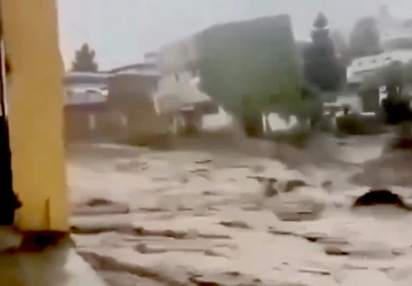 Изображение к статье: В наводнениях в Пакистане погибли 321 человек