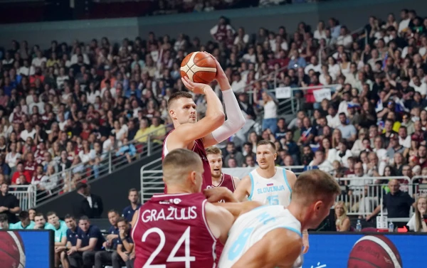 Изображение к статье: Сборная Латвии с Порзиньгисом разгромила Словению. Посмотреть на это пришло рекордное число зрителей