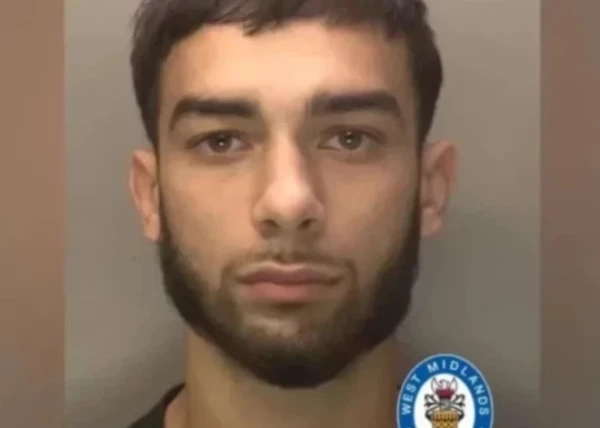 Изображение к статье: «Правосудие тебя найдет»: родители британского мальчика братились к латвийцу, которого ищут за смерть их сына