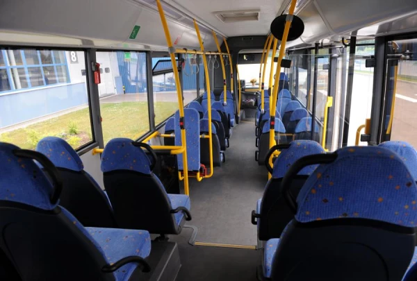 Изображение к статье: Ну вот и все! Из транспорта Риги уберут мягкие сиденья