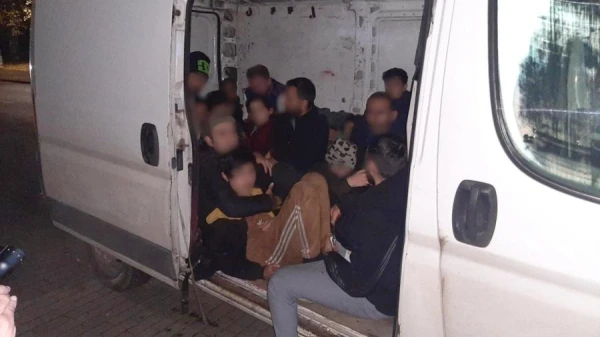 Изображение к статье: Наверное, хорошо платят... В Латгале продолжают действовать перевозчики нелегальных мигрантов