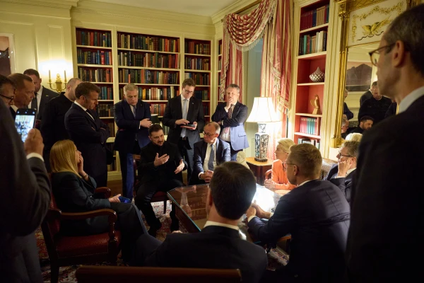 Изображение к статье: Зеленский готов встретиться с Путиным без предварительных условий