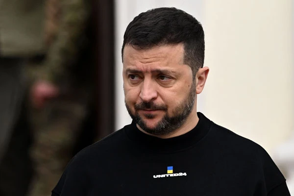 Изображение к статье: В поведении Зеленского на встрече с Трампом заметили странность