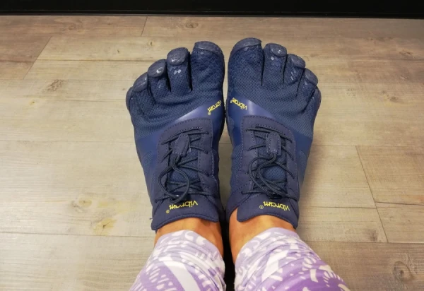 Изображение к статье: «Перчатки для ног»: что это такое и почему их все носят