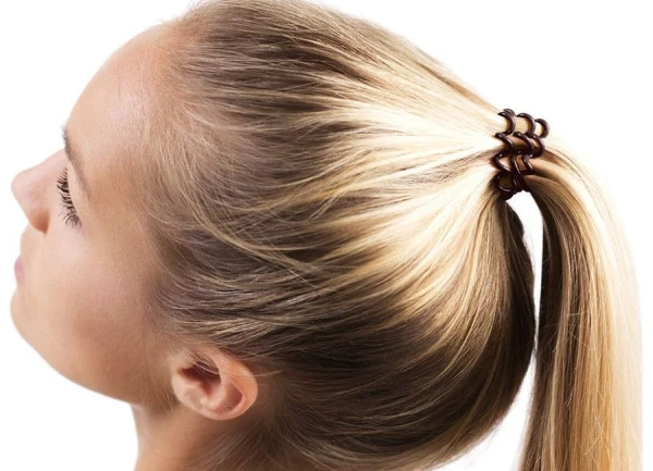 Изображение к статье: Как выбрать резинку, которая не портит волосы: гид по безопасным аксессуарам