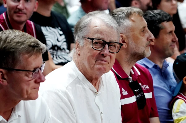 Изображение к статье: «Я тоже не особенно здоров»: Ульманис рассказал, как чувствует себя его жена Айна