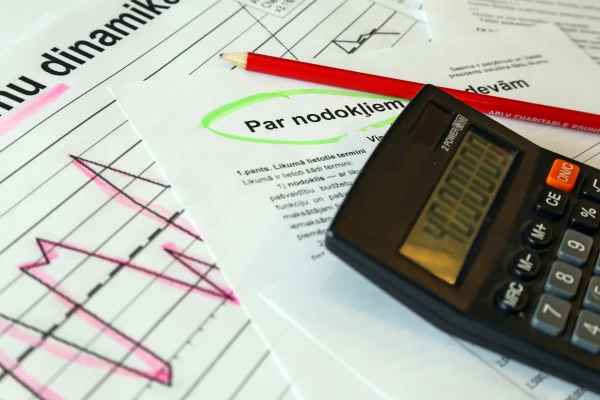 Изображение к статье: Эксперты предупреждают: придется повышать налоги