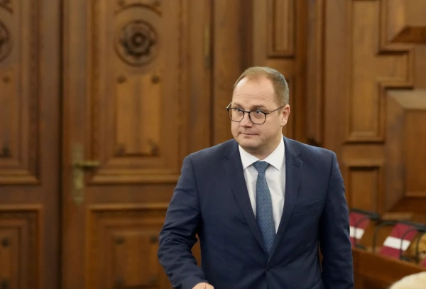 Изображение к статье: Как будут экономить госучреждения? Министерство с 360 должностями не откажется ни от одной!