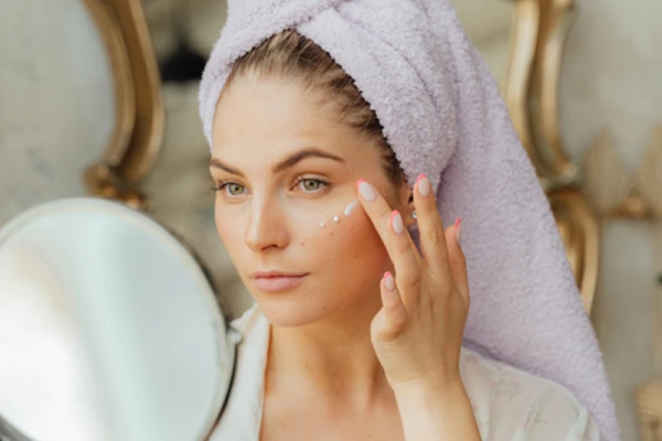 Изображение к статье: Что вредит вашей коже: 4 вредные привычки по версии косметолога