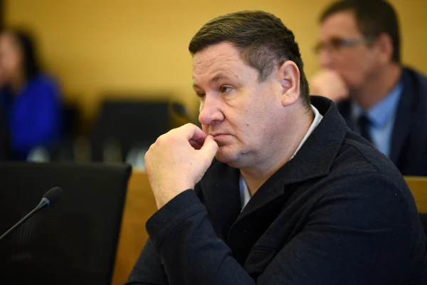 Изображение к статье: Мэр под ударом. Эгилс Хелманис боится просить допуск к гостайне?