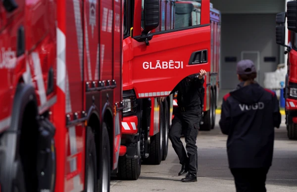 Изображение к статье: Сегодня утром в Риге вспыхнул пожар в одноэтажном железобетонном здании