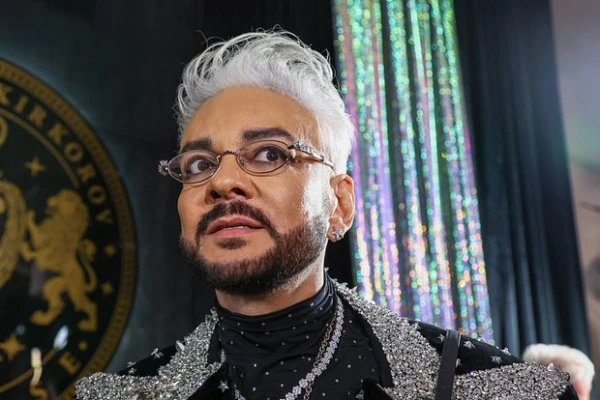 Изображение к статье: Киркоров признался в страхе перед лестницами