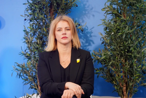 Изображение к статье: Жизнь в долг без остановки: правительство Латвии продолжает занимать нон–стоп