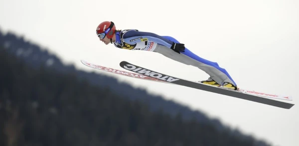 Изображение к статье: Главное, чтобы костюмчик летел: за что дисквалифицировали норвежских прыгунов с трамплина