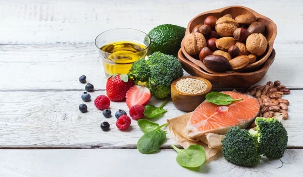 Изображение к статье: Состояние кишечника, диета и деменция: где связь и что есть после 45 лет