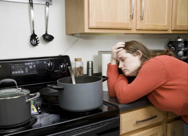 Изображение к статье: От неправильных крышек до опасных контейнеров: кухонные мелочи, которые портят еду