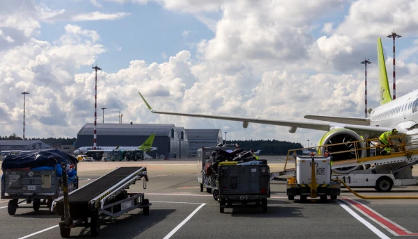 Изображение к статье: Гражданская авиация — это и масса наземной работы. Фото caa.gov.lv.