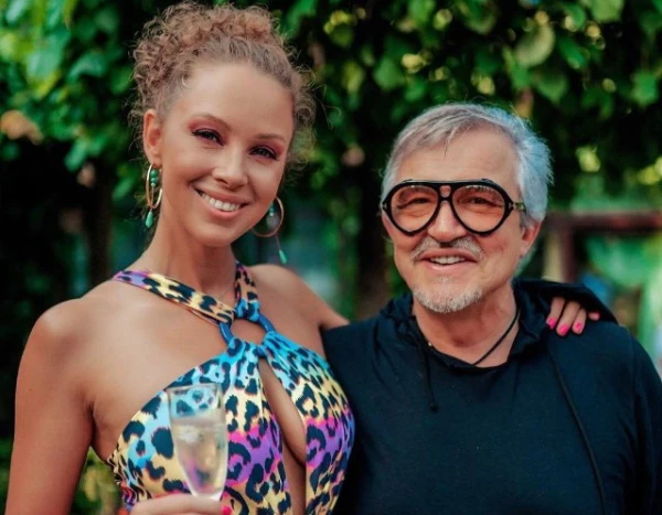 Изображение к статье: Полина Диброва официально подтвердила отношения с Романом Товстиком